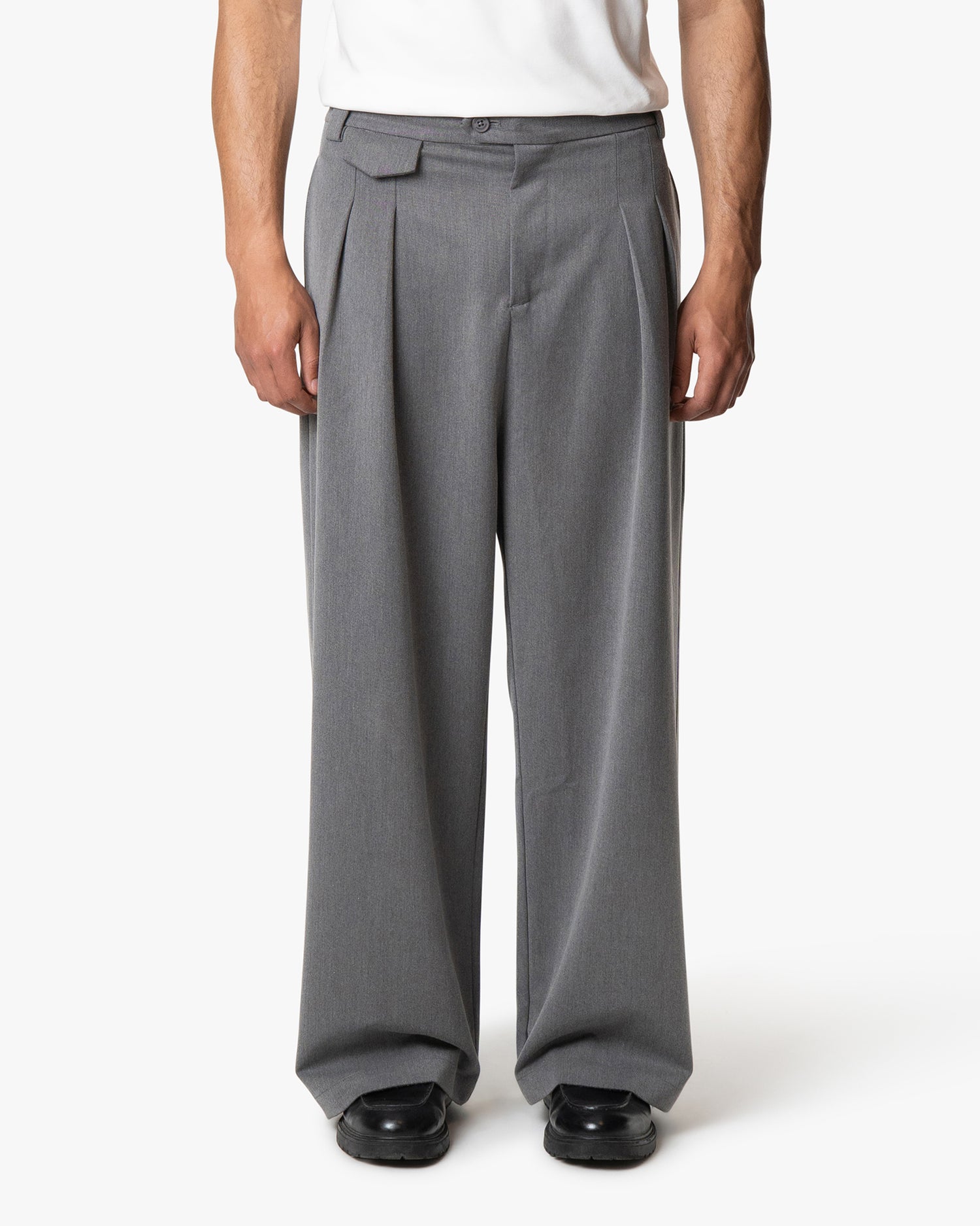 Pantalon ample à plis Ambra