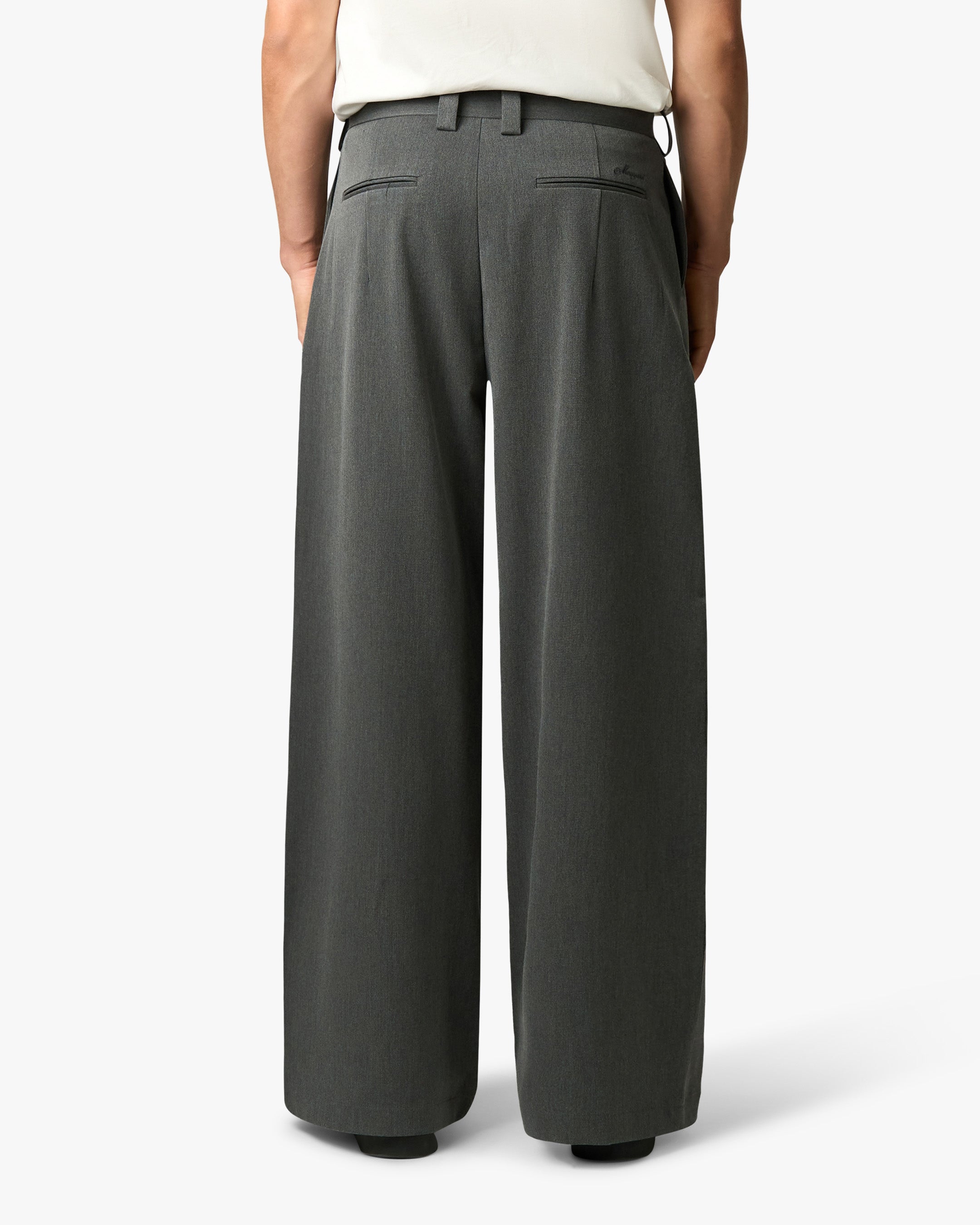 Pantalon ample à plis Ambra