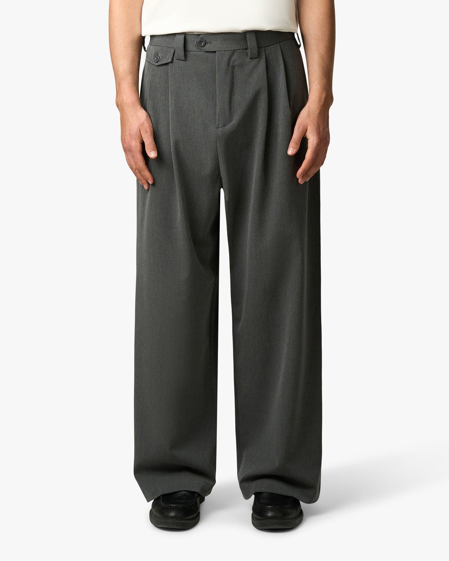 Pantalon ample à plis Ambra