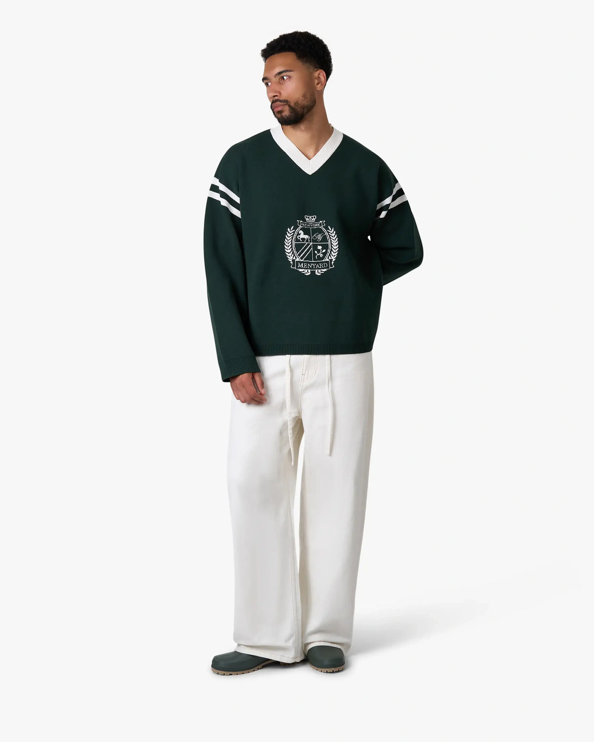 Badge V-Neck Knit | Green